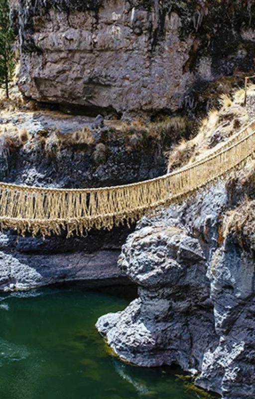Foto-3-Bridge-Qeswachaka-quechua-communities-Cuzco.