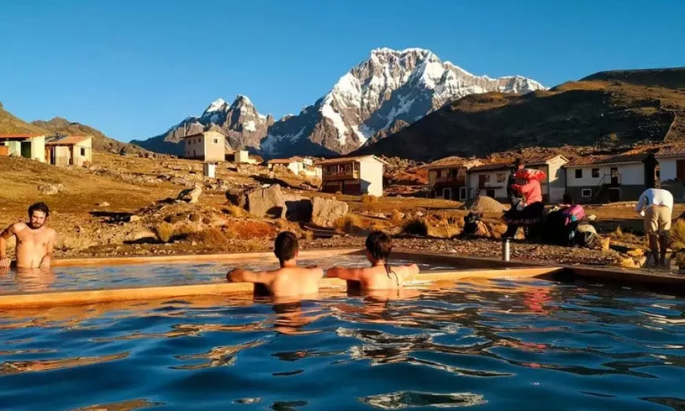 tour-7-lagunas-del-ausangate-aguas-termales-870x555